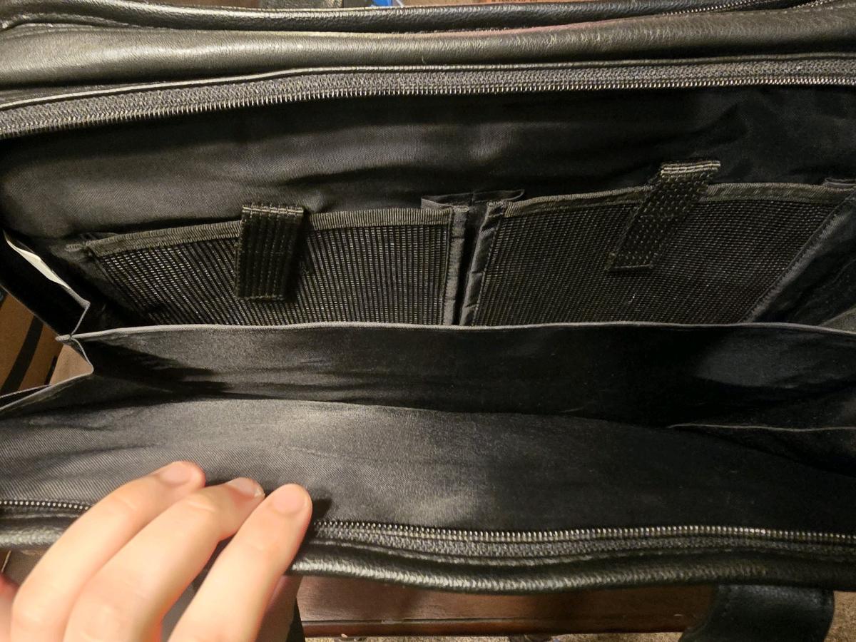 Dell Leather Laptop Briefcase  Business Carrying Bag