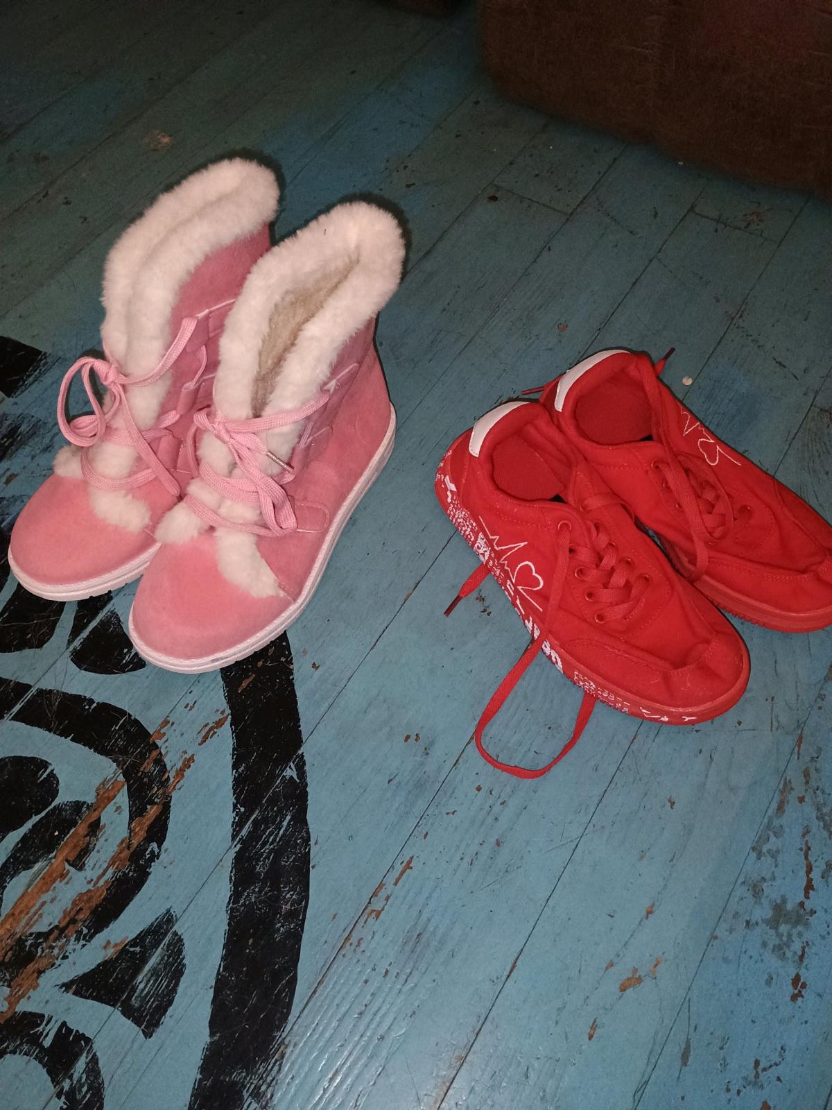 Ladies shoes size 6