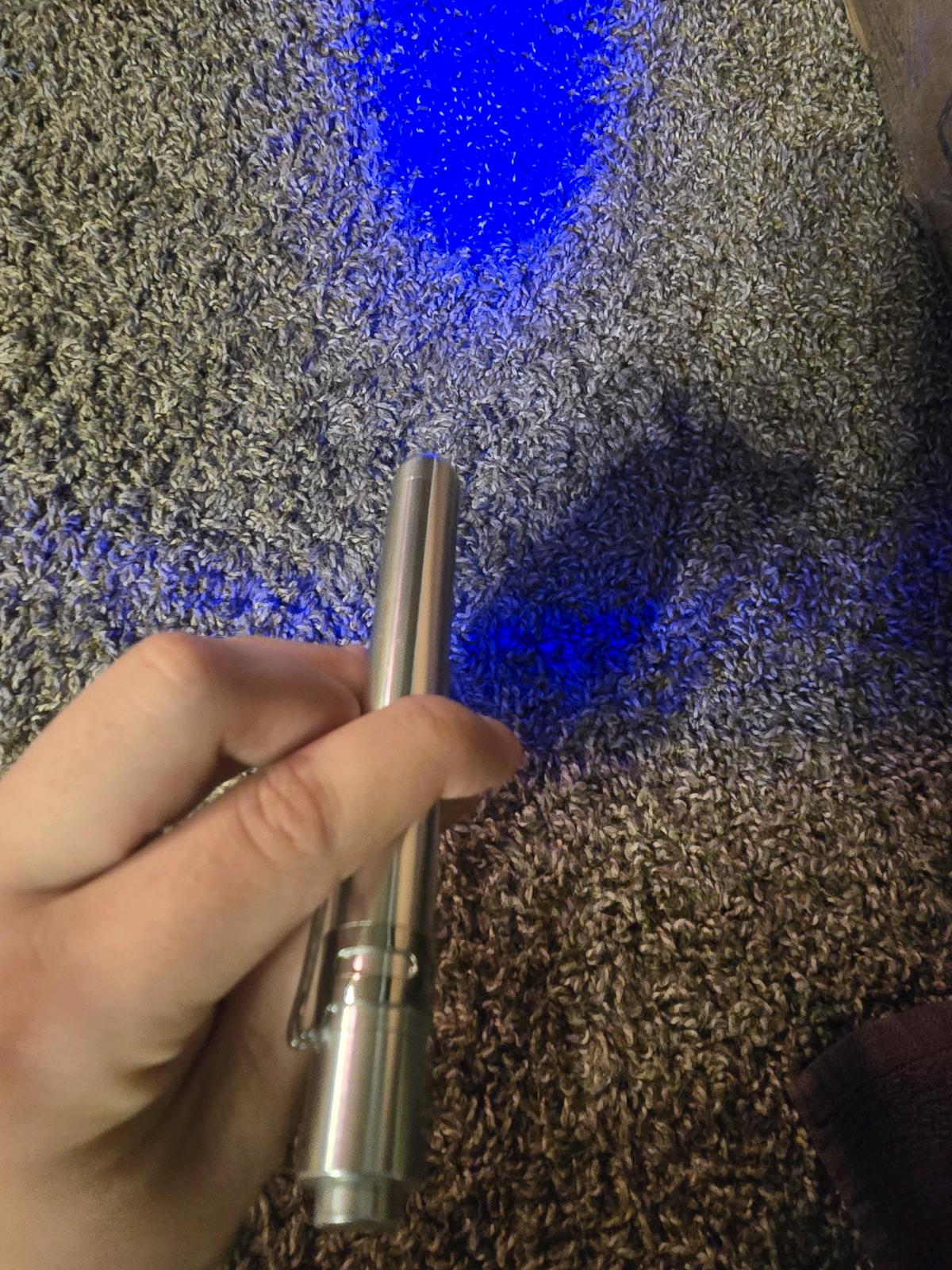 Bundle of 5 Flashlights  UV Blacklights  Working Condition