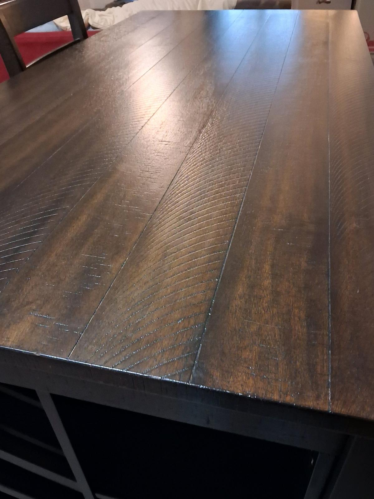 Dining Room Set No scratches or tears Wine rack with Shelves