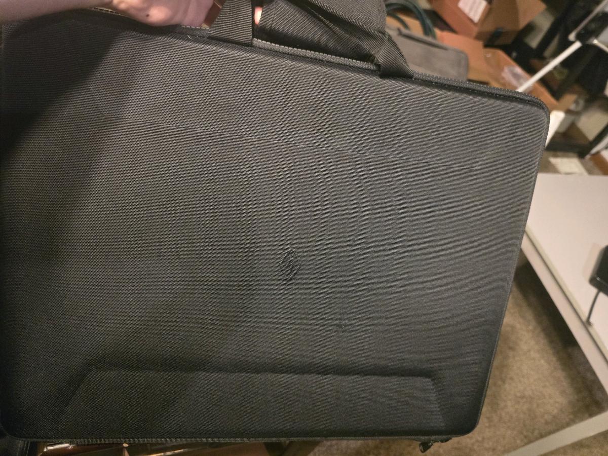 Shockproof Hard Shell Laptop Briefcase with Honeycomb Paddin