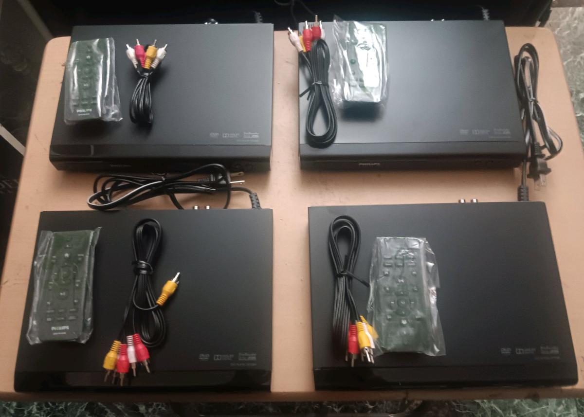PHILIPS DVD PLAYER W REMOTE CONTROL