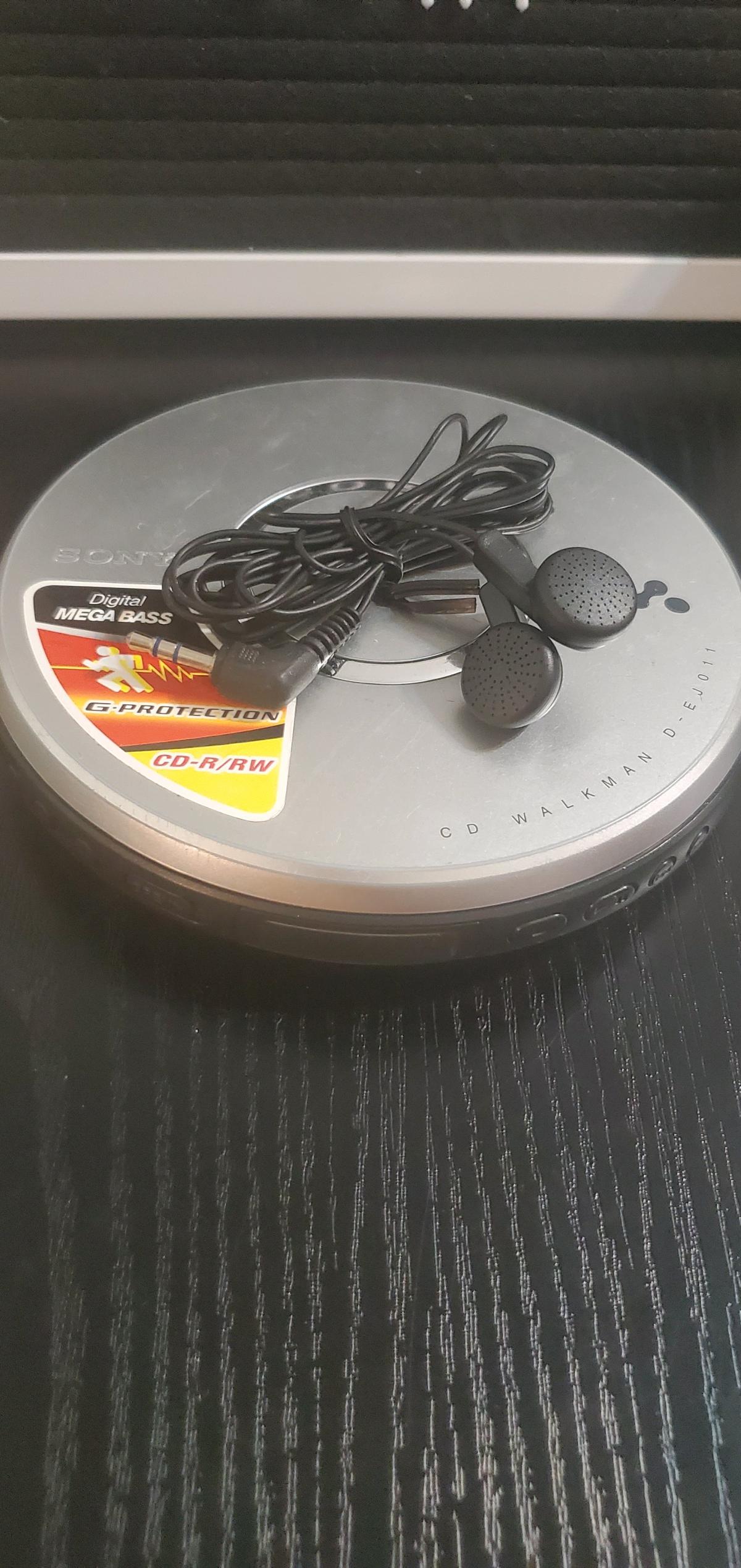 Sony CD Walkman DEJ011