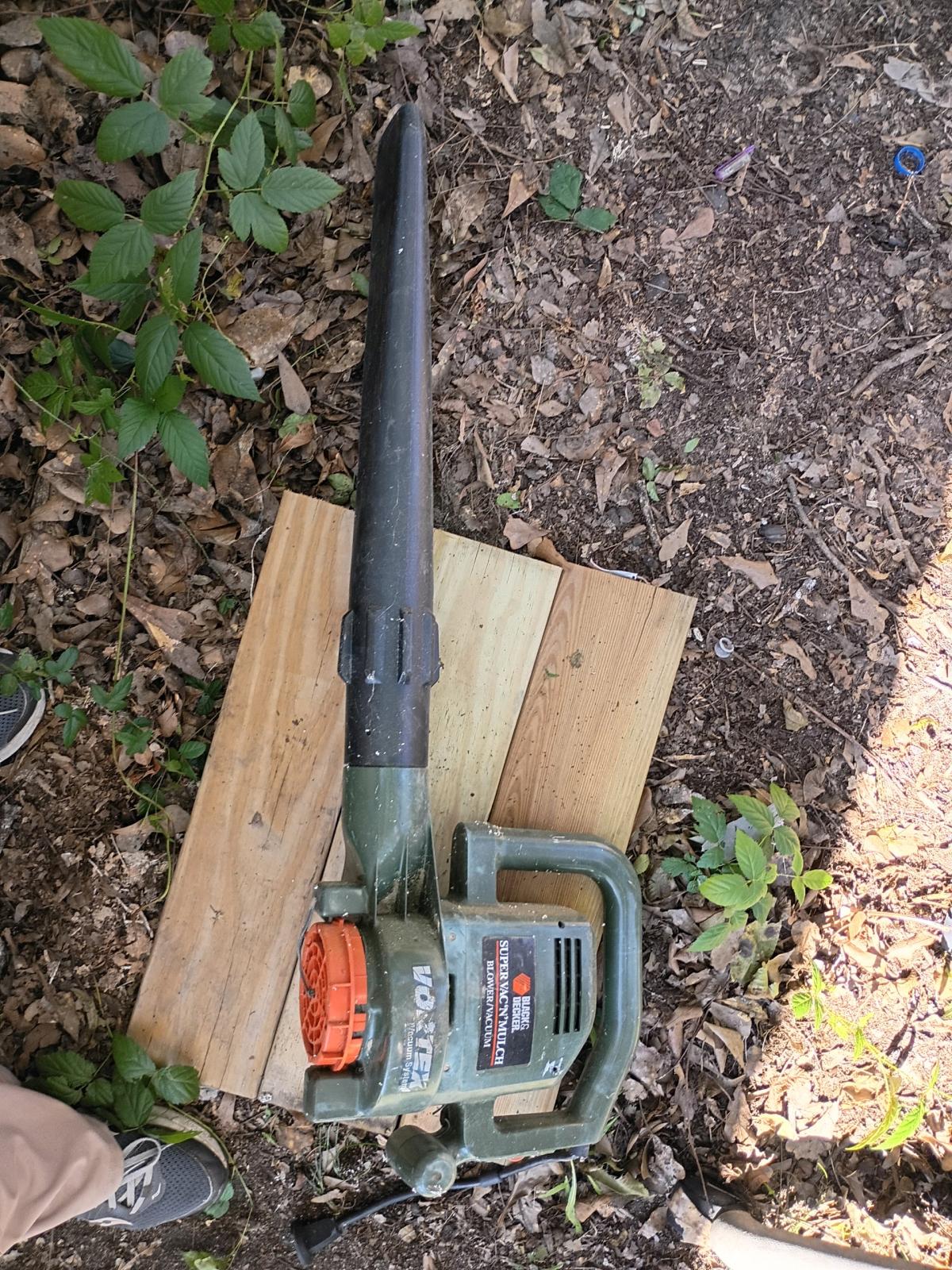 A Black and Decker Blower