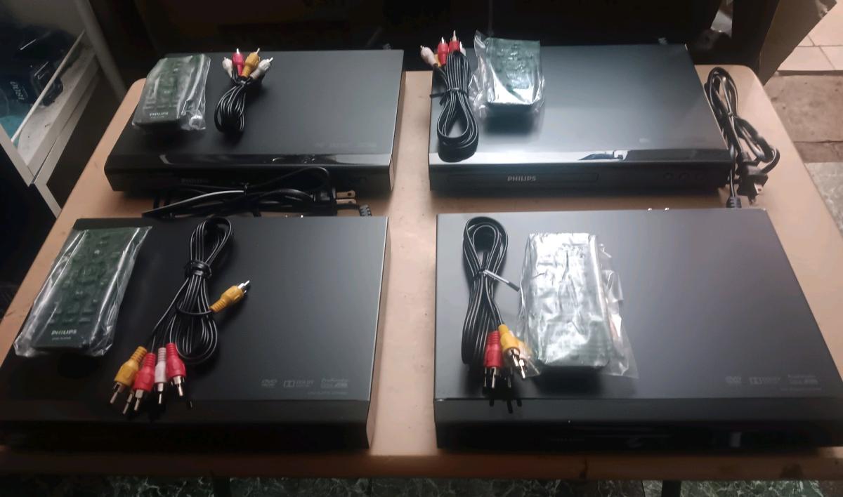 PHILIPS DVD PLAYER W REMOTE CONTROL