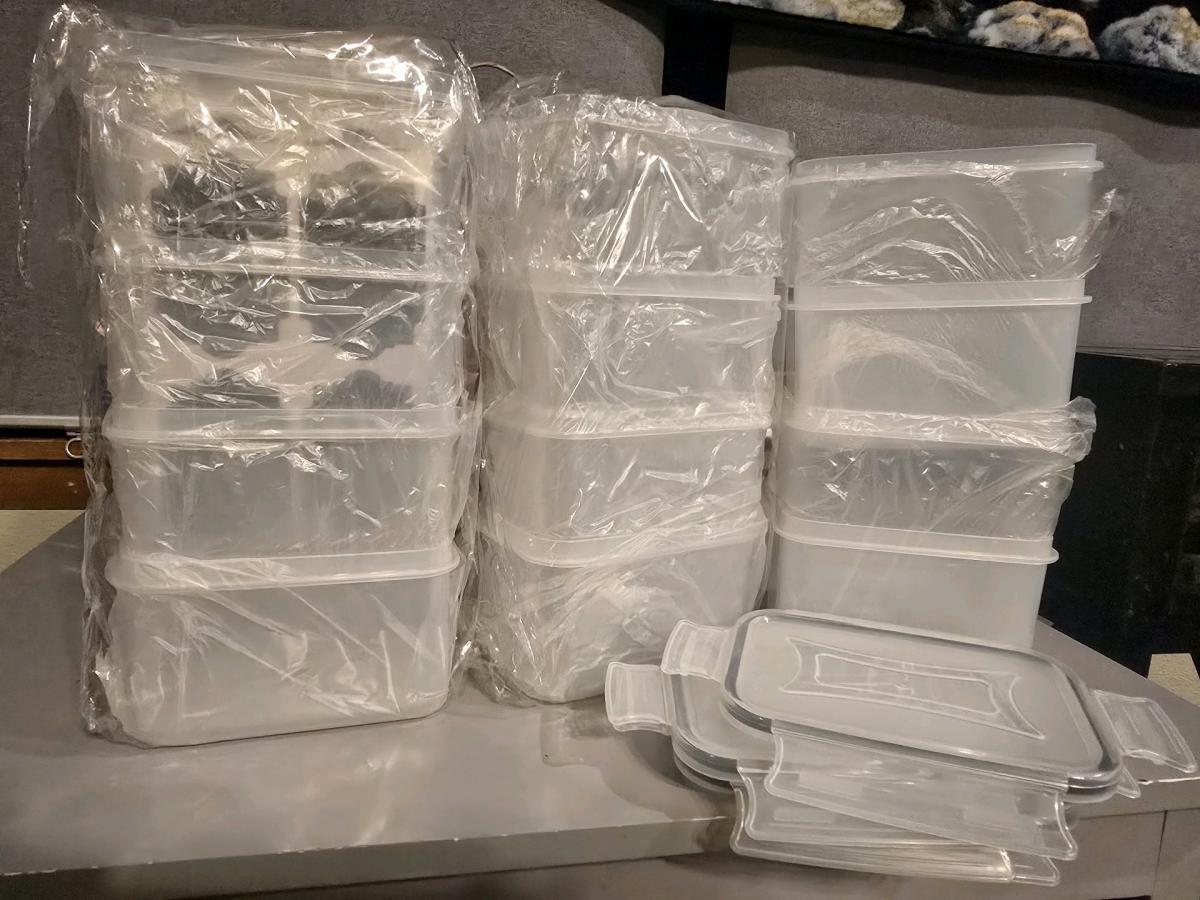 Huge Lot of Food Storage Containers with Lids Brand New  Unu