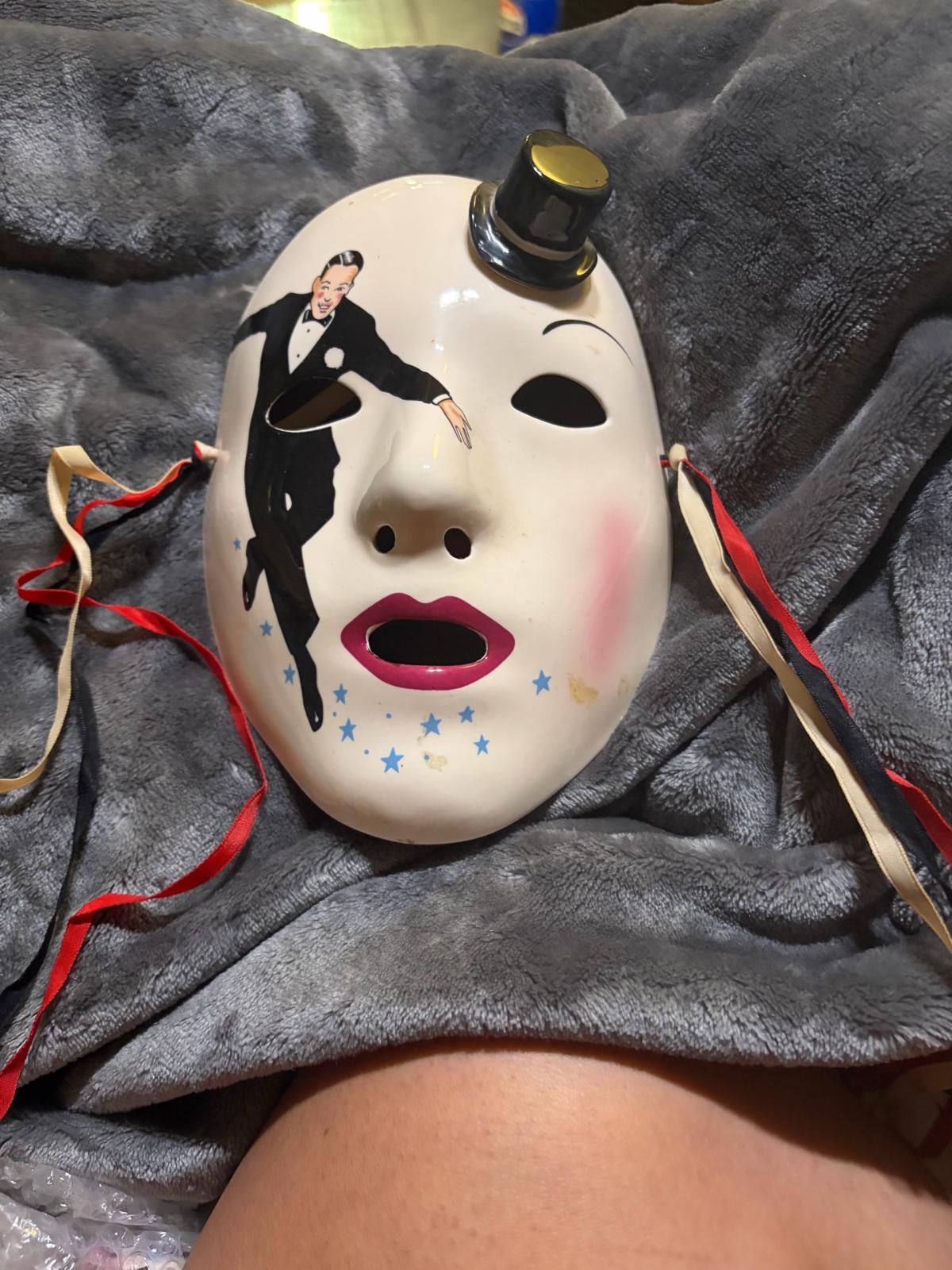iconic vintage Betty Boop mask