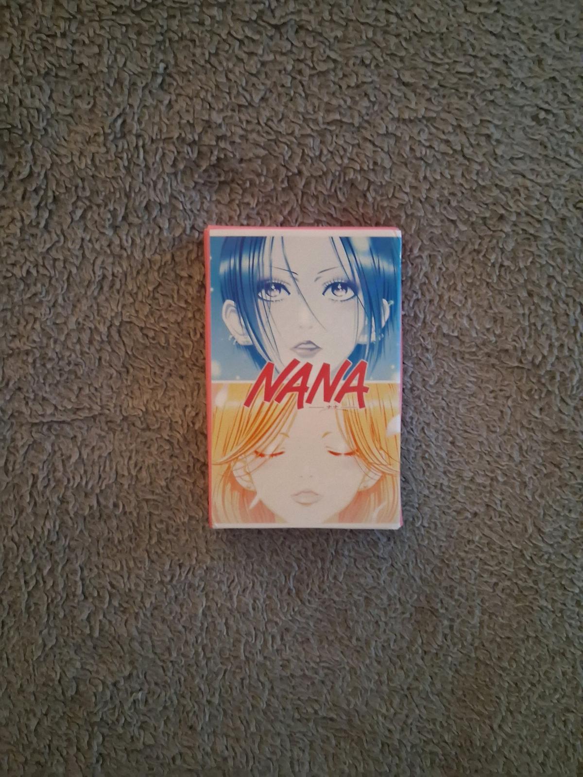 NANA 30 Pieces Holographic Lomo Cards Box