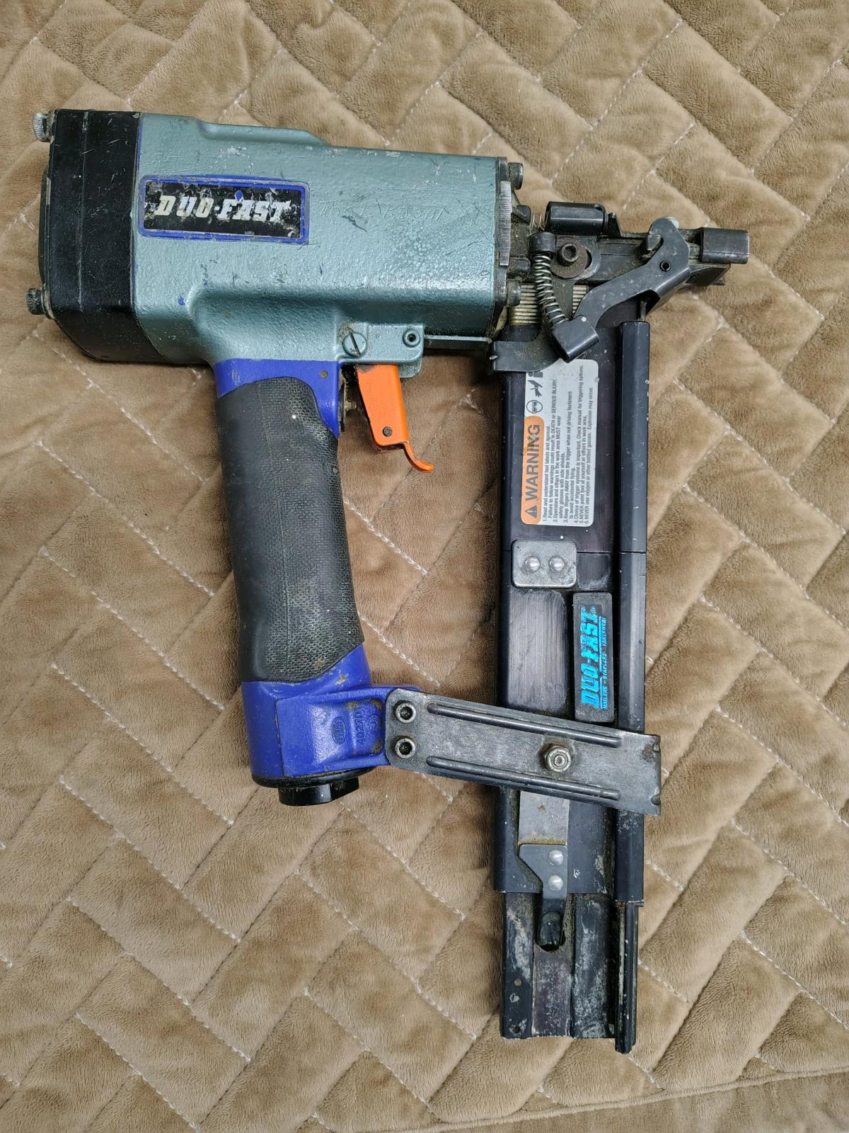 16gauge medium crown pneumatic stapler