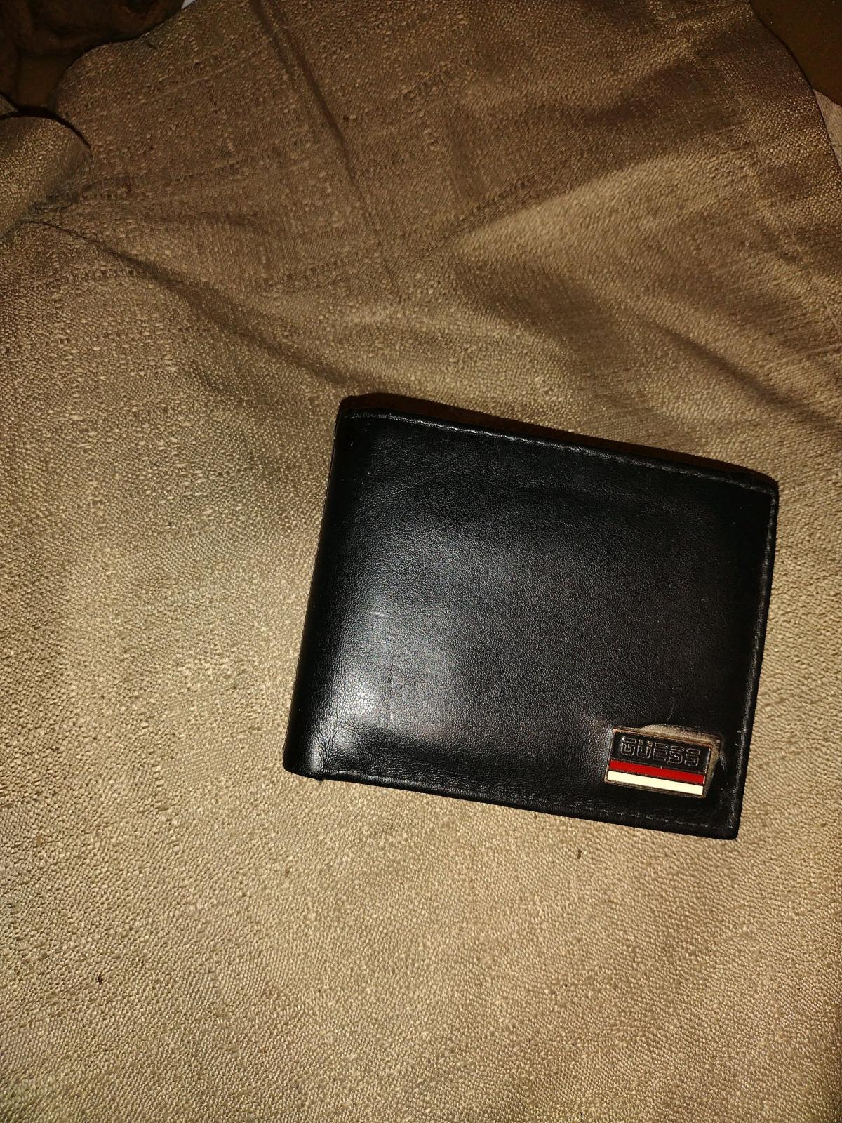 mans guess leather wallet