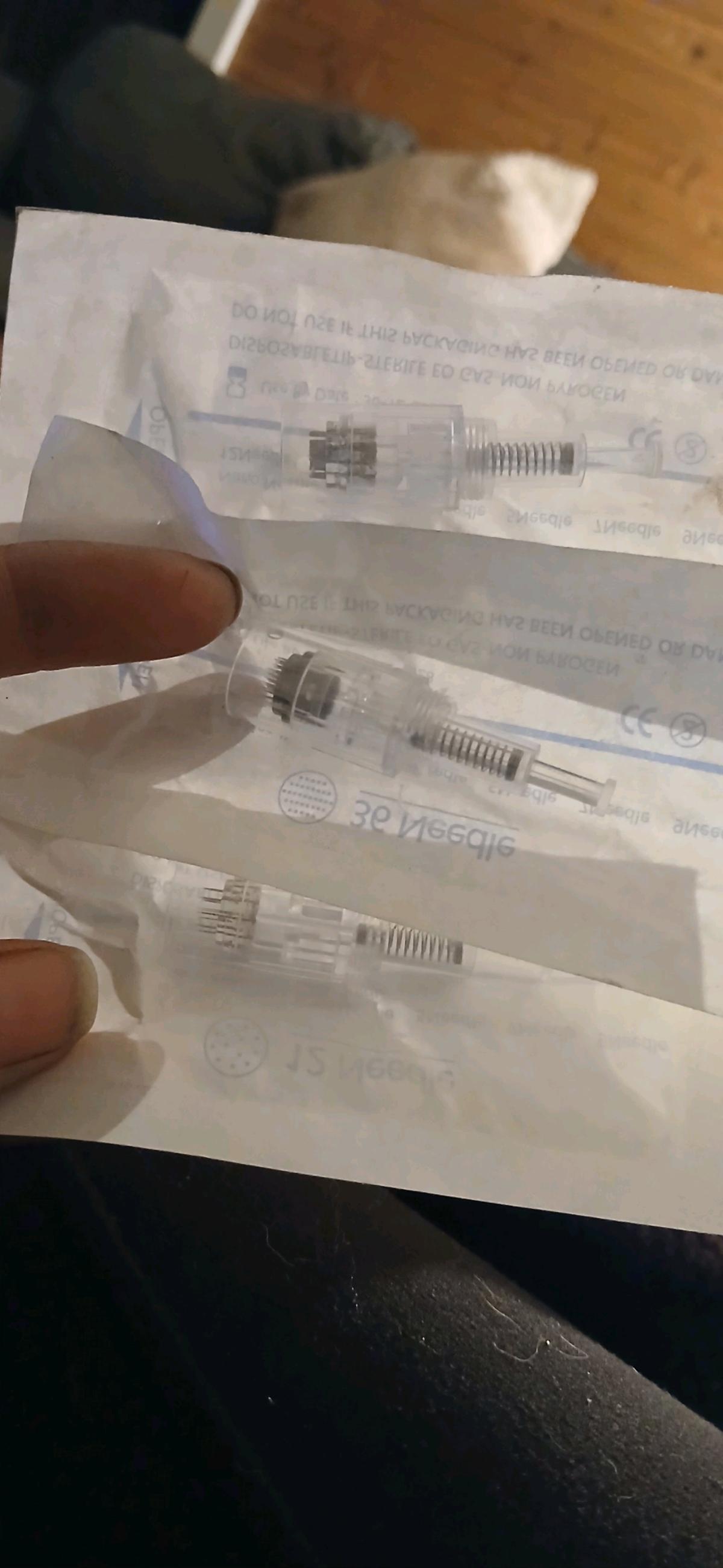 glemne microneedling pen for resurfacing and improving scars
