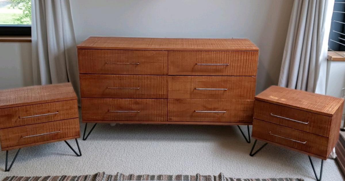 Dresser nightstand set
