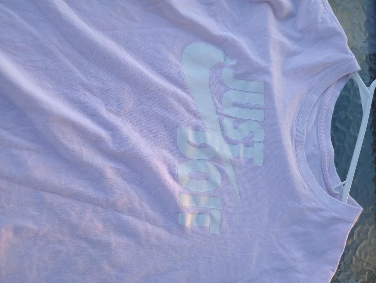 Nike pink womens shirt medium size Just Do It