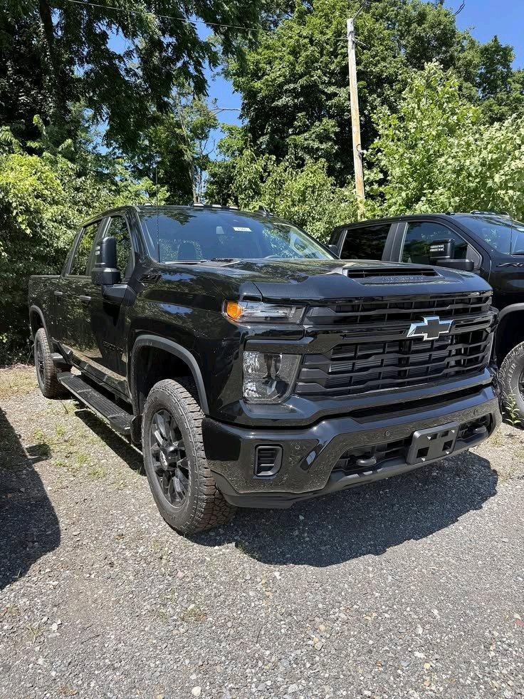 Chevrolet Silverado 2025