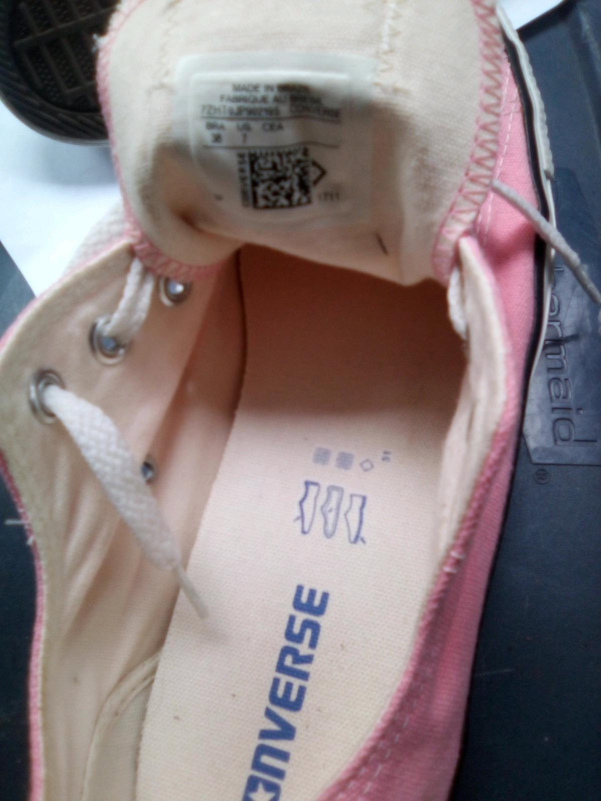 mens pink converse