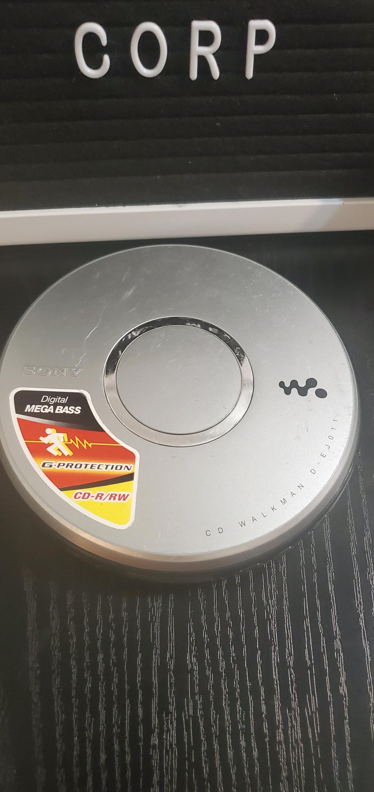 Sony CD Walkman DEJ011