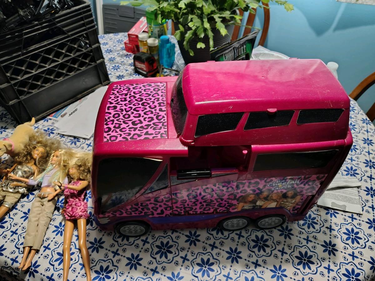 selling vintage Barbie bus with all the pieces