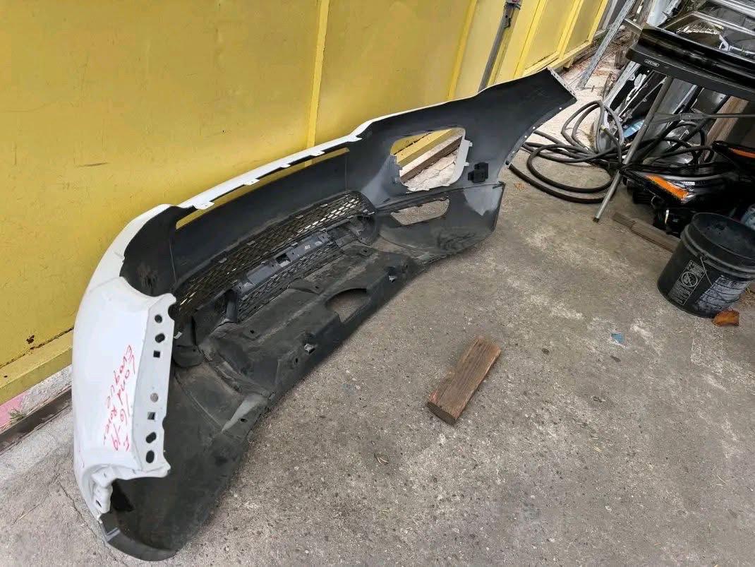 2016 2019 RANGE ROVER  EVOQUE FRONT BUMPER