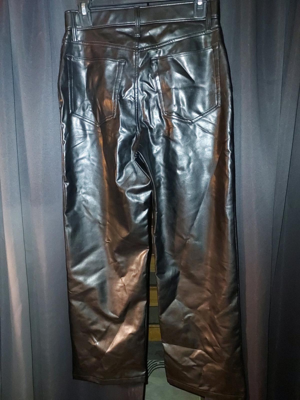 Ambercrombie and Fitch Black Faux Leather Pants Size 6s
