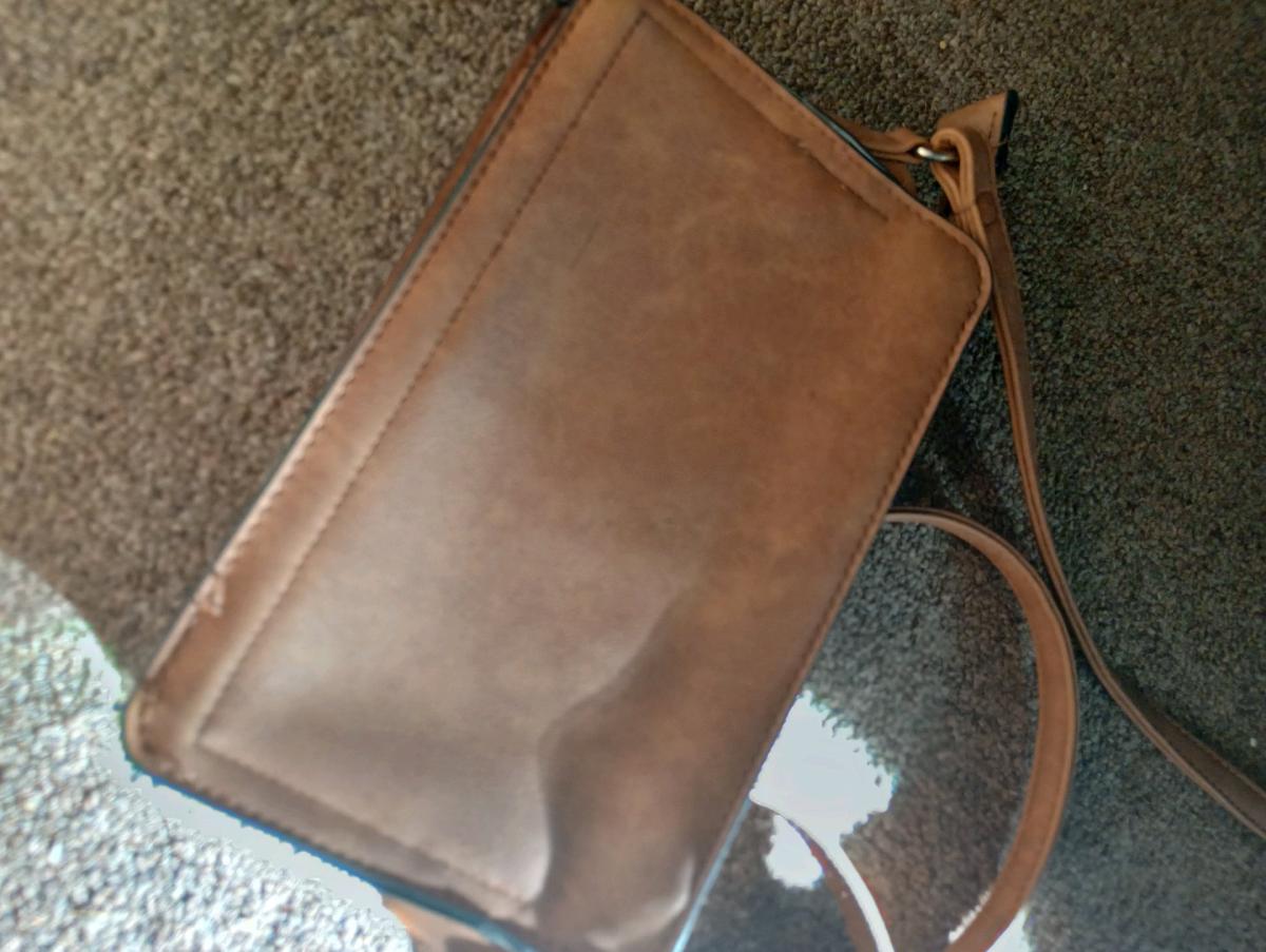 nice brown purse 10 in by 5 in