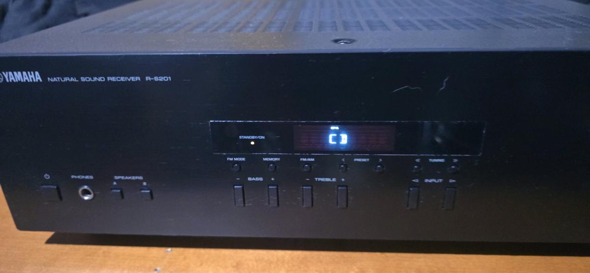 Yamaha RS201 Natural Sound Receiver