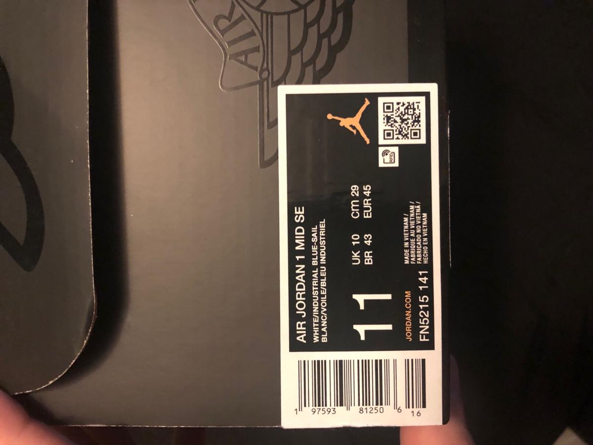 Air Jordan 1 mid se