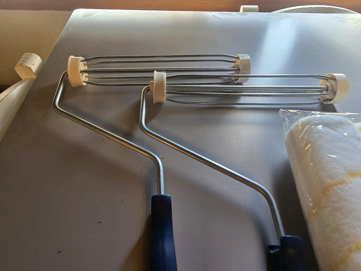 Brand New 9 Paint Roller Kit 2 Frames6Pack CoversCondition N