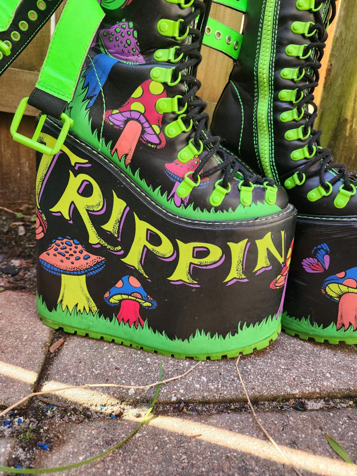 current mood womens boots size 7