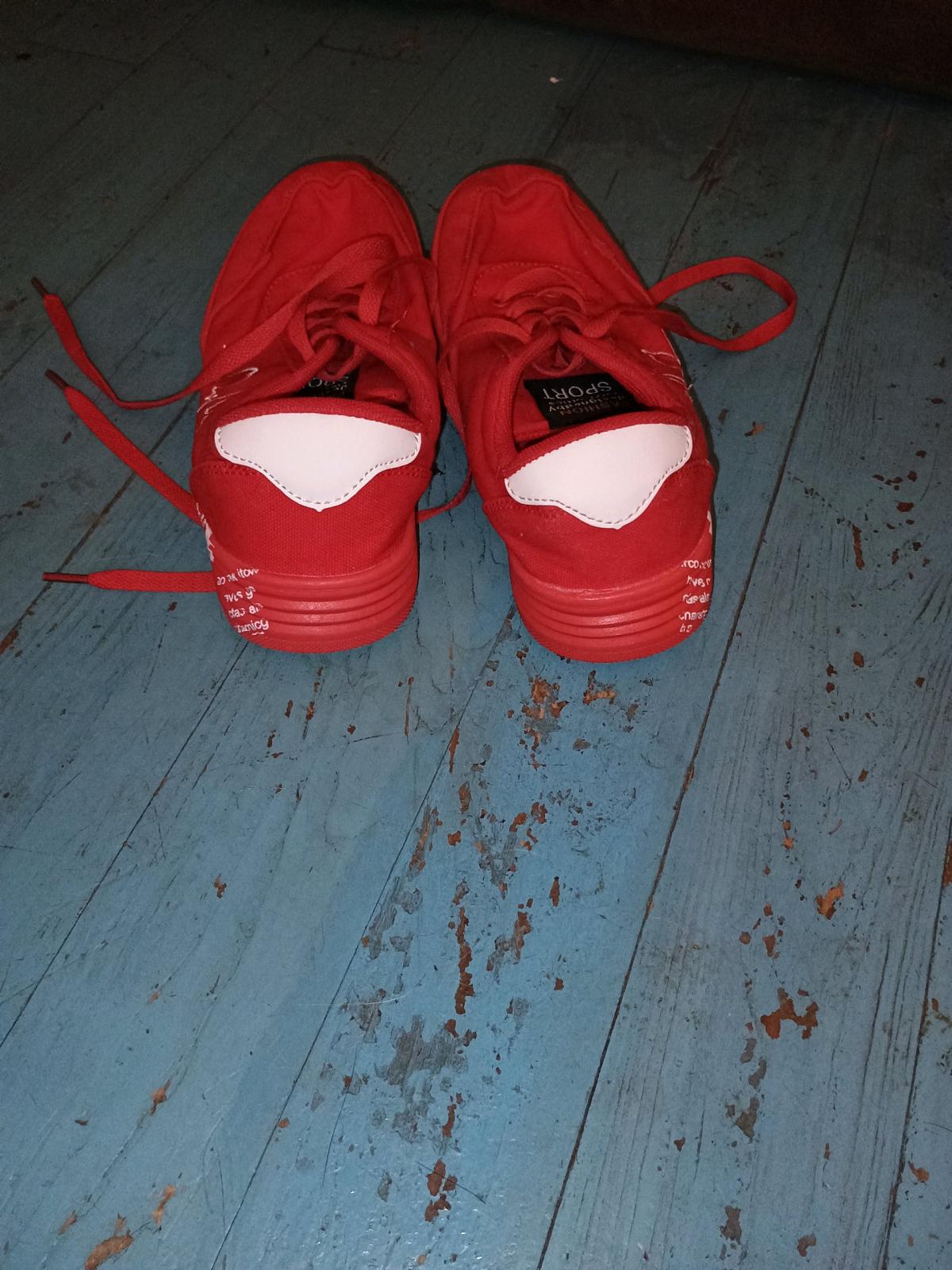 Ladies shoes size 6