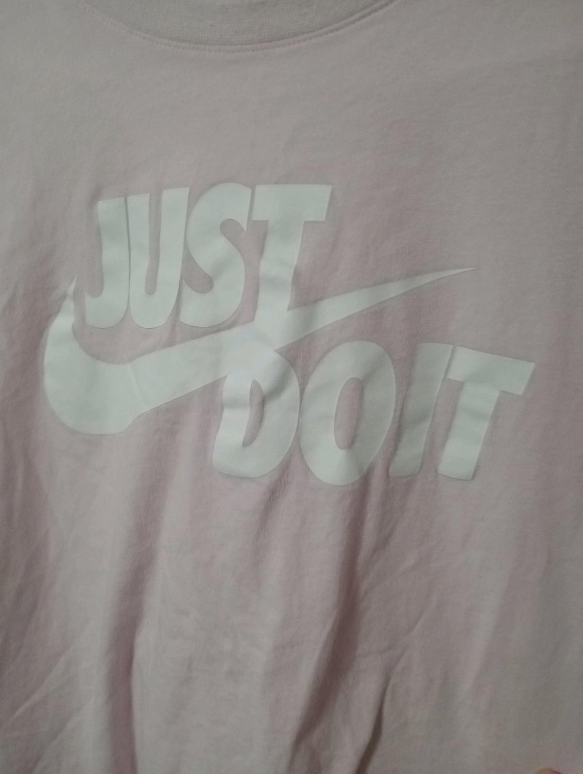 Nike pink womens shirt medium size Just Do It