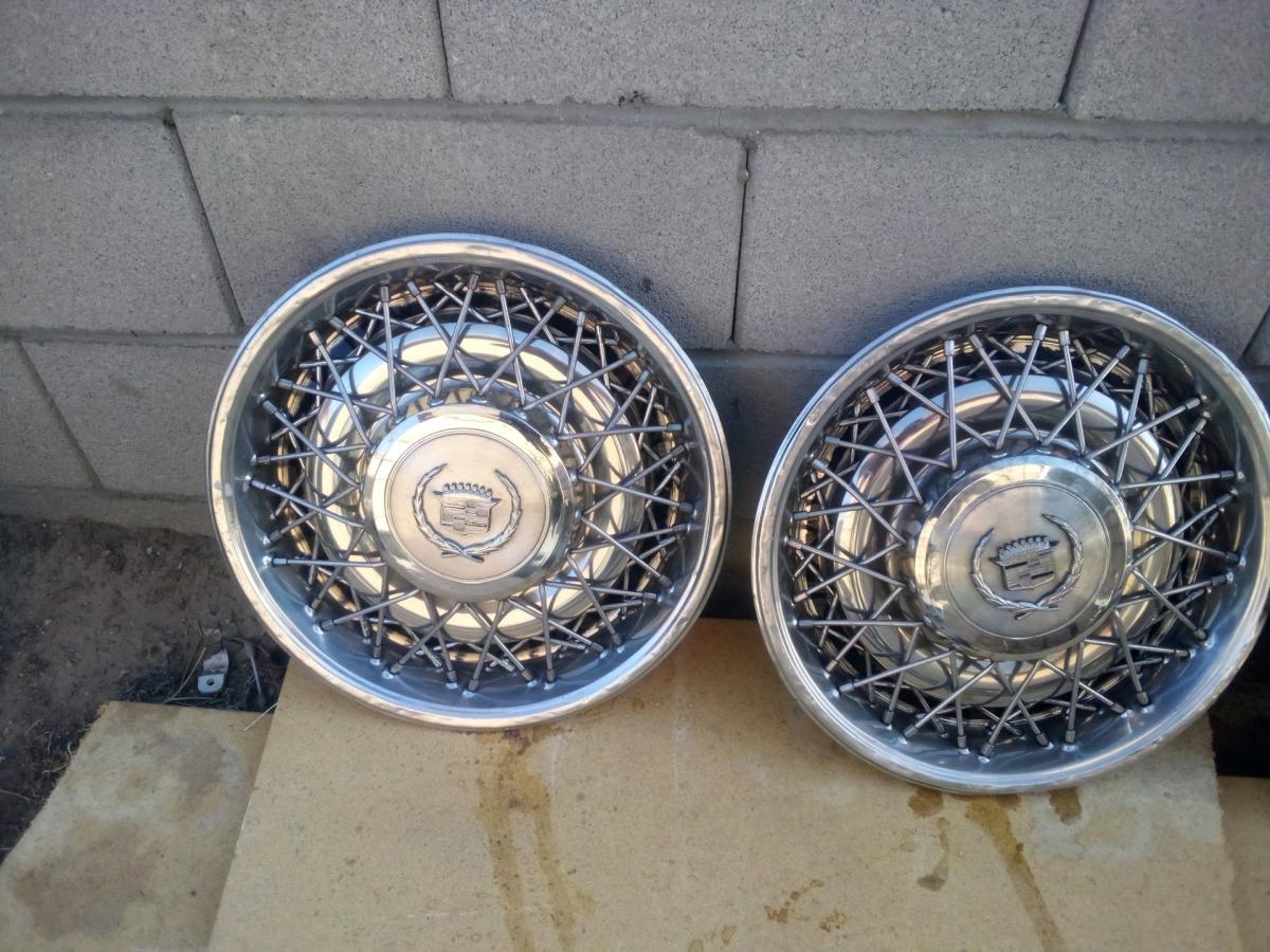 Cadillac hubcaps
