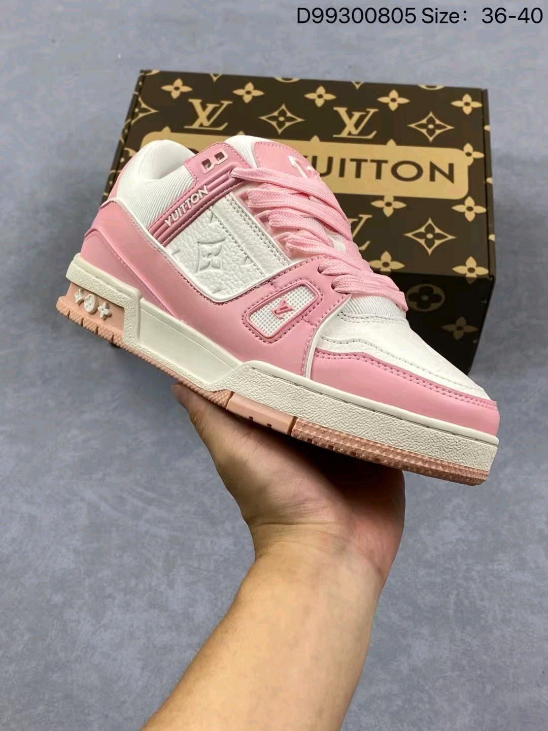 Looking for bulk buyers for shoes Contac We are professional