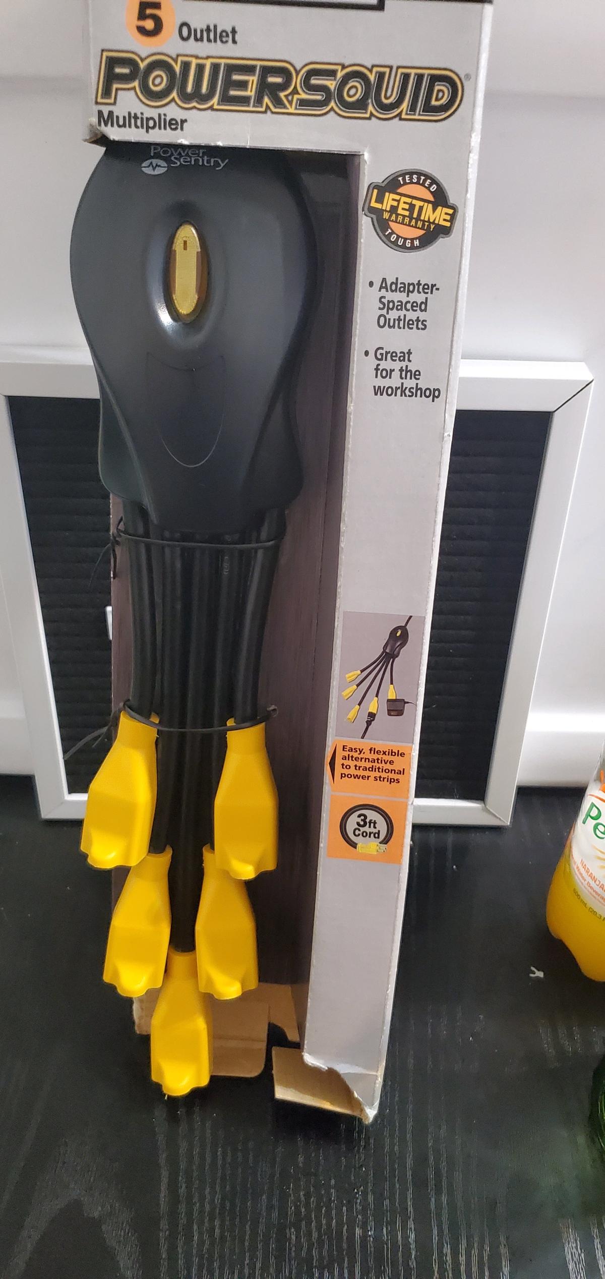 Shoplogic PowerSquid 5Outlet Multiplier damage box