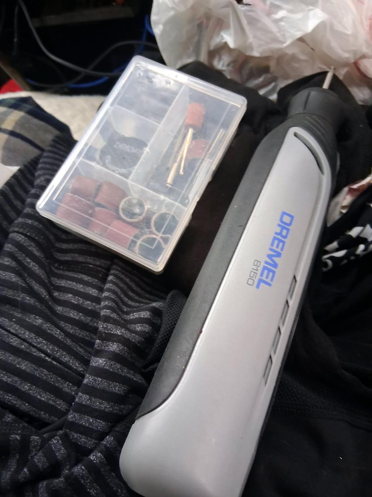 Dremel 8150 Cordless Rotary Tool with Accessory Kit Used