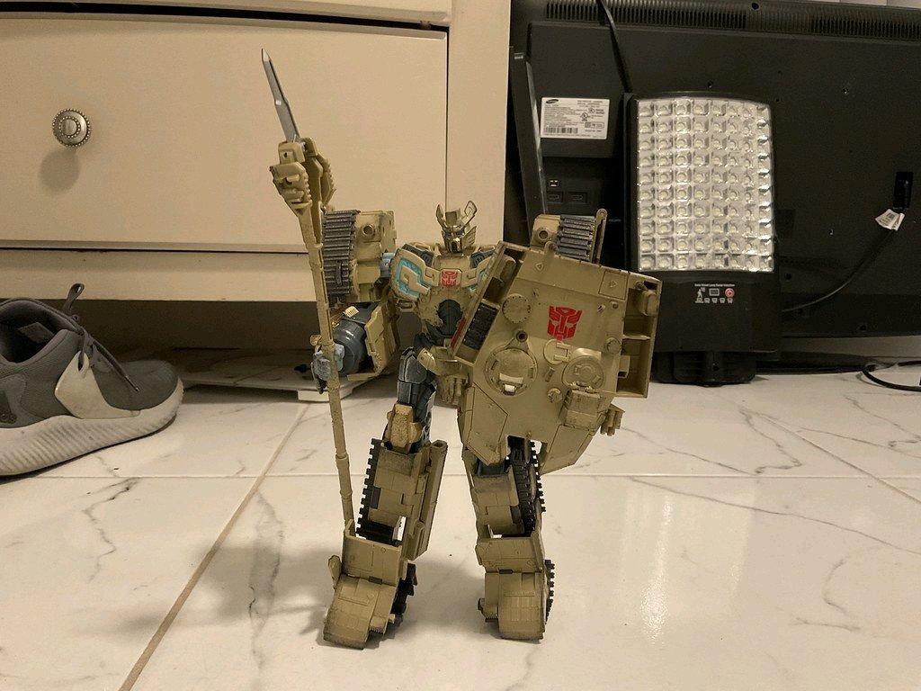 Transformers figures originals Deformation and customs