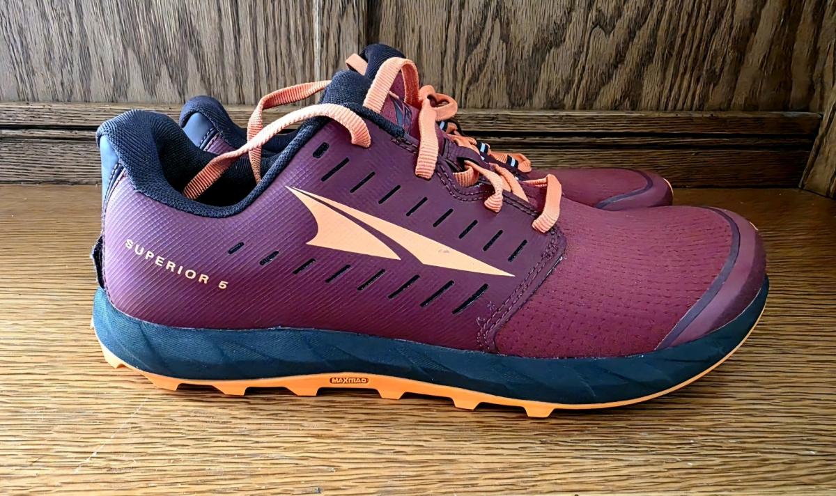 NEW Altra Superior 5 womens shoes