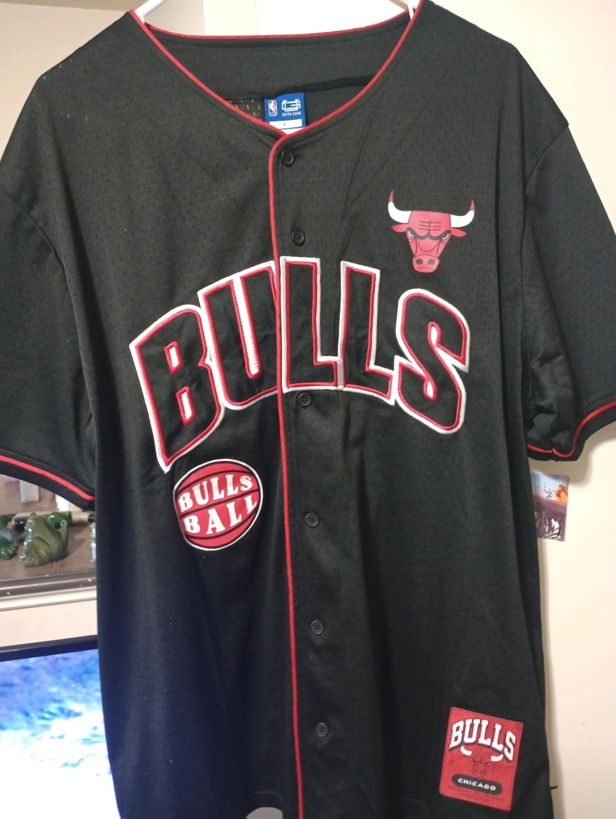 Bulls NBA Jersey shirt barley worn great shape