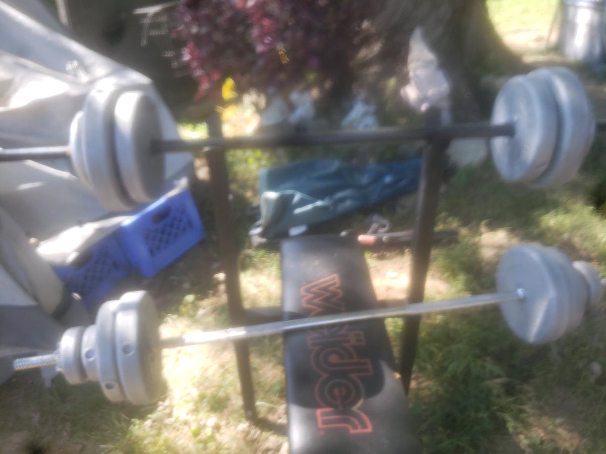 weight bench with weights
