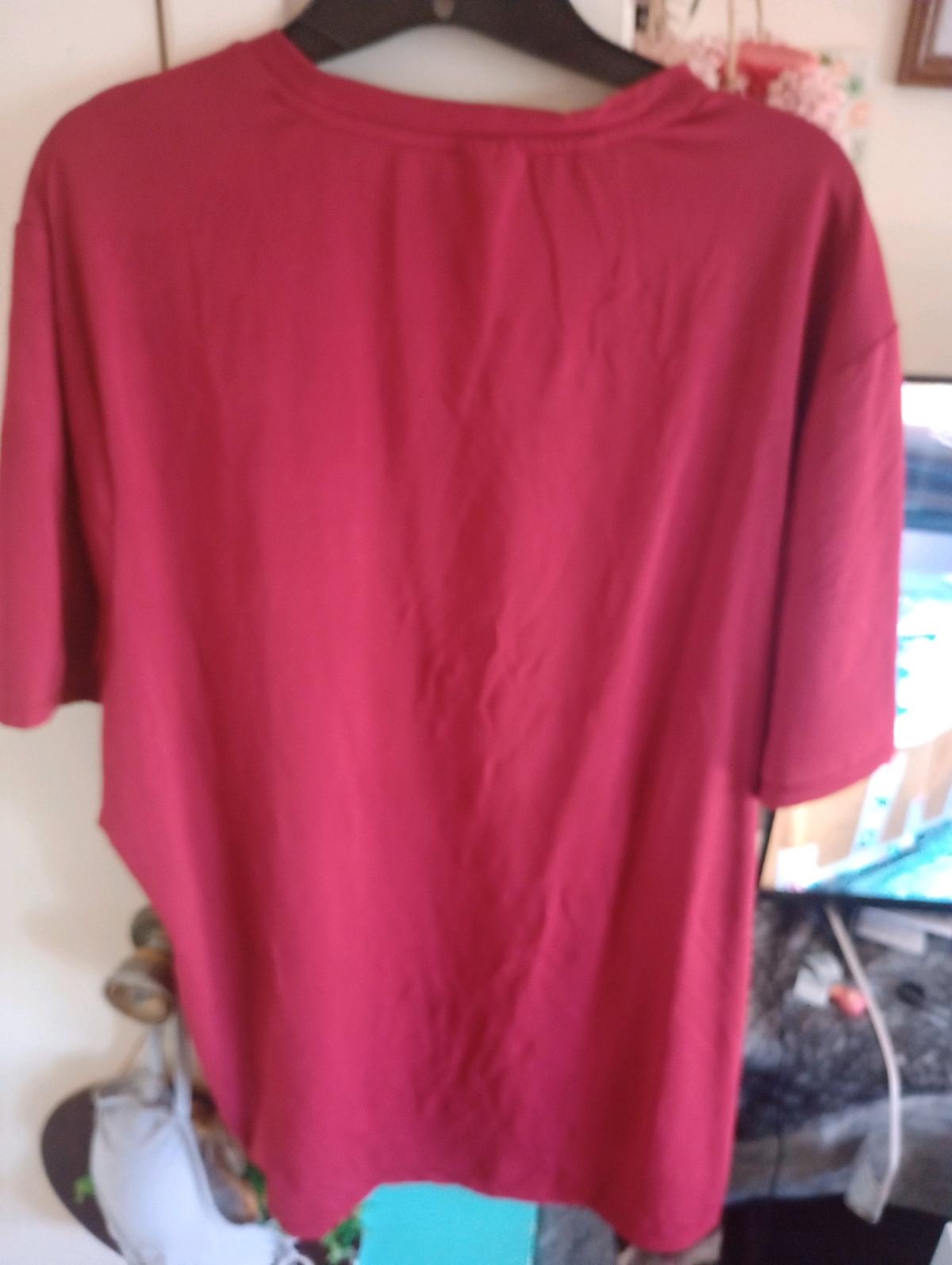unisex maroon shirt size medium