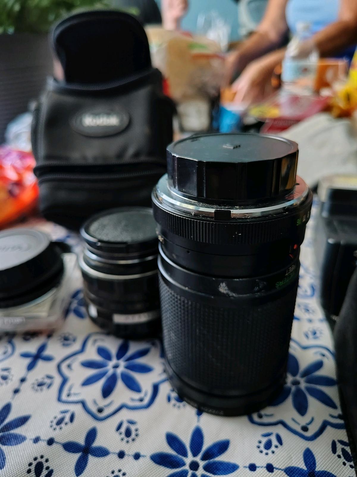 selling camera equipment they have cases