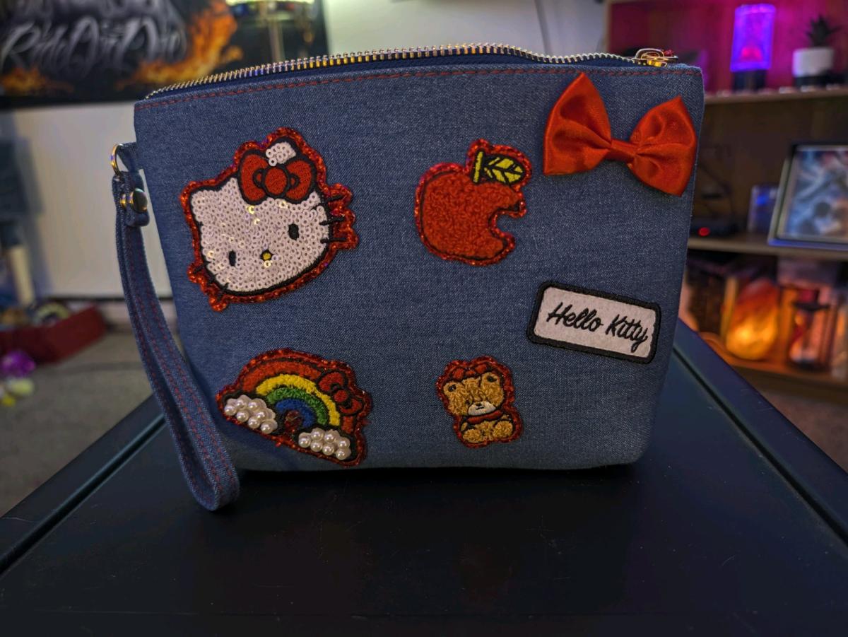 Hello Kitty Pen Bag or Minnie Purse