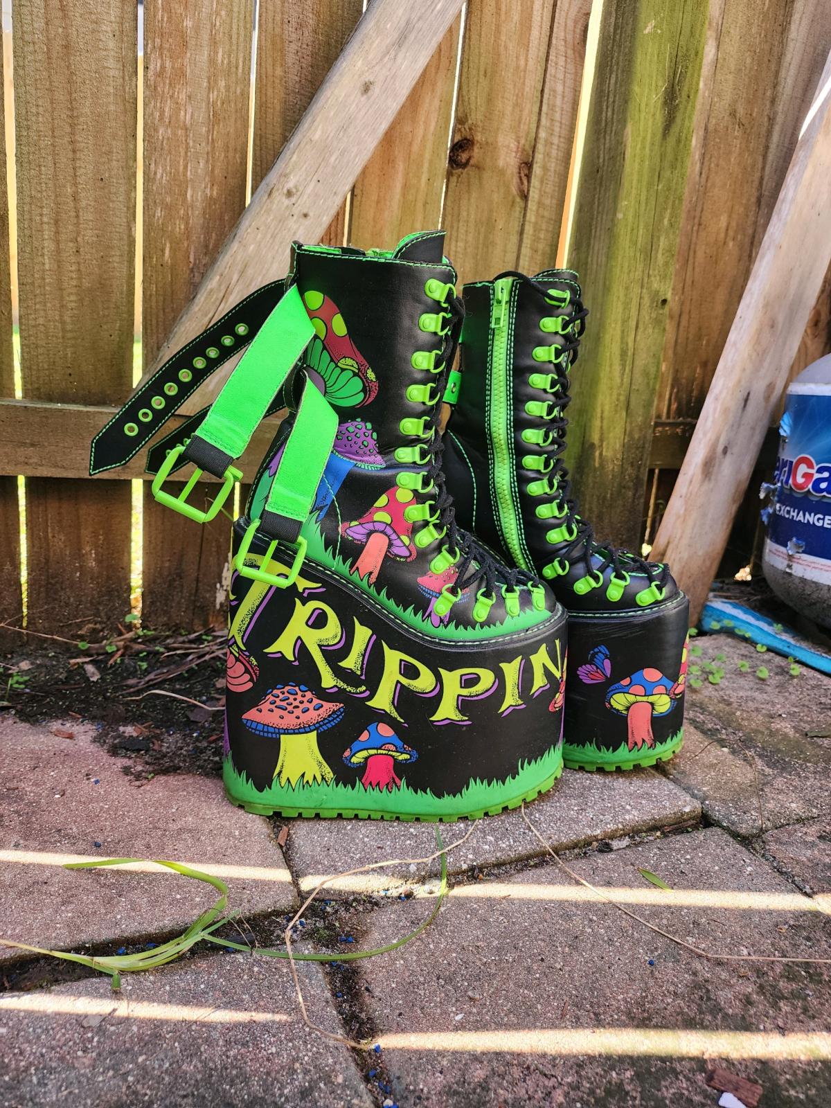 current mood womens boots size 7