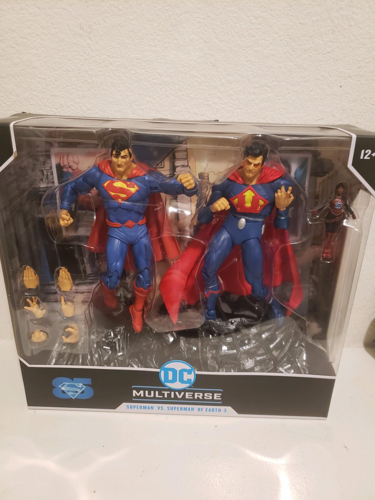 Dc Mcfarlane  Superman vs superman of of  Earth