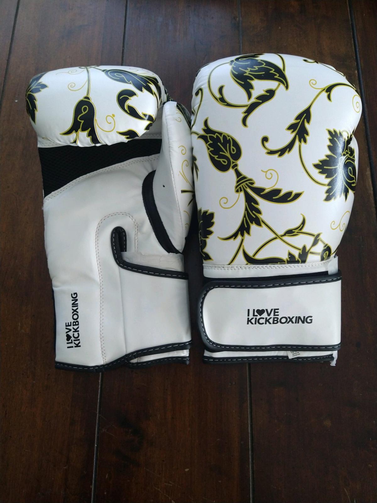 BRAND NEW Century ILKB 16oz18oz20ozBoxing Gloves FREE WRAPS