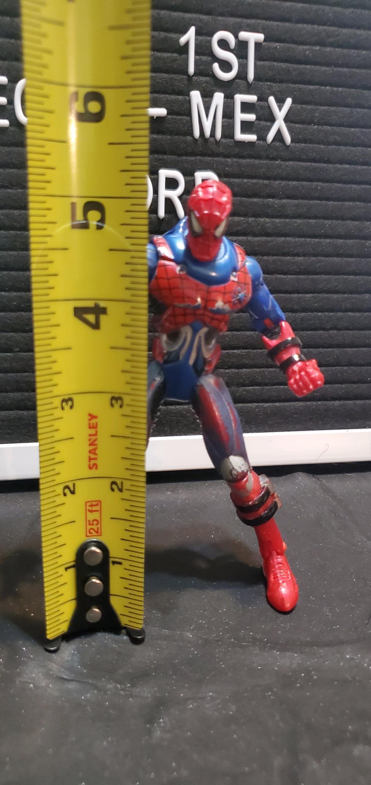 1997 ToyBiz SpiderMan Spider Force Insect Armor CyberSect