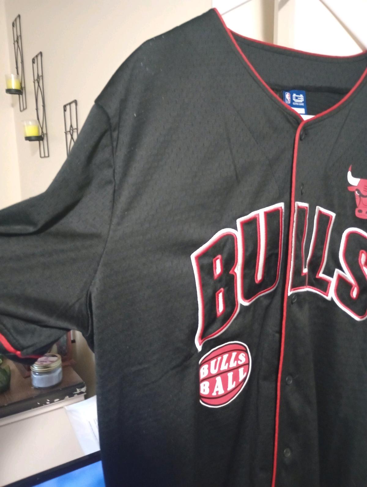 Bulls NBA Jersey shirt barley worn great shape