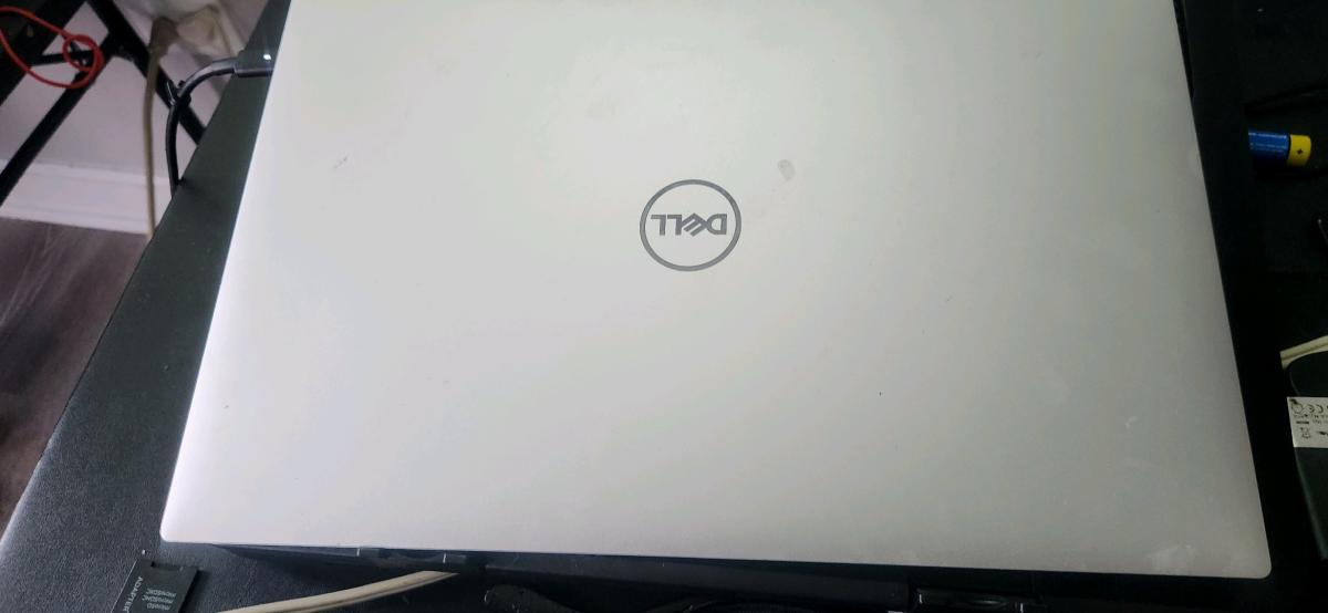 will accept trades for handhelds Dell XPS 15 9510  FHD  i7