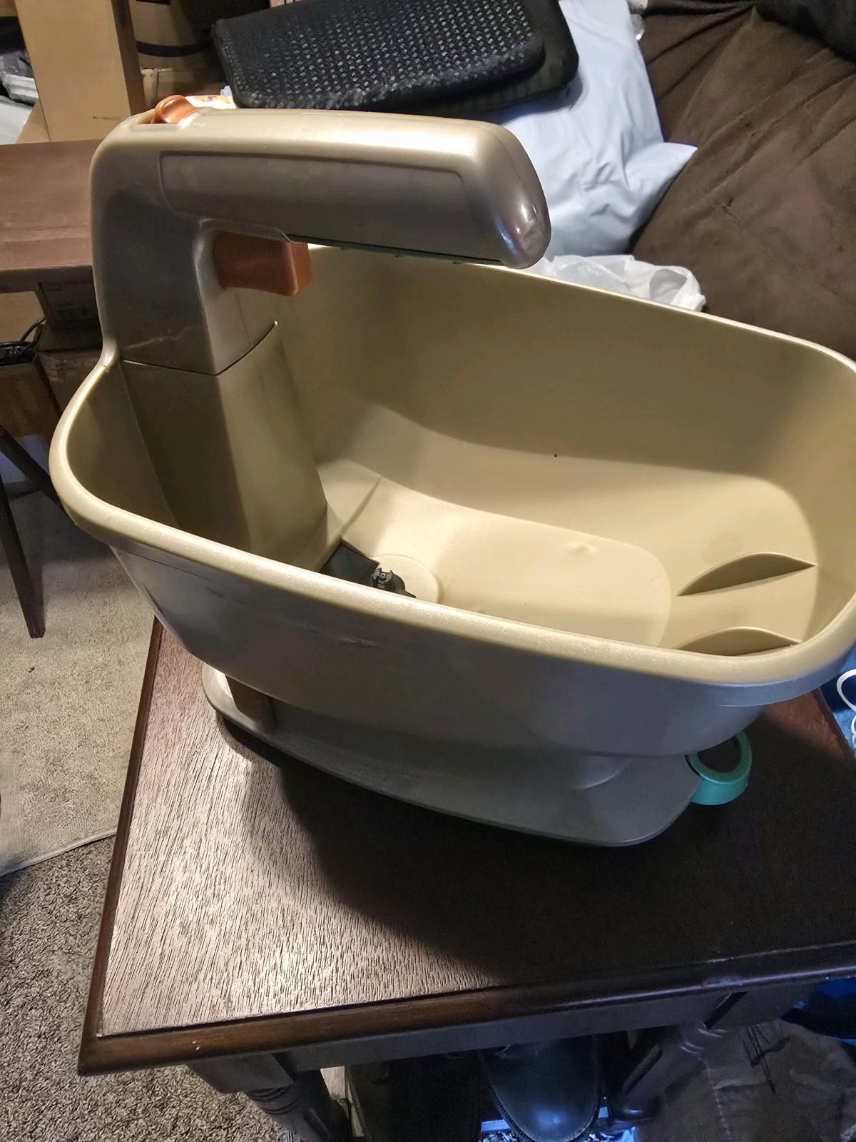 Scotts Wizz Battery Handheld Power Spreader  Excellent Condi
