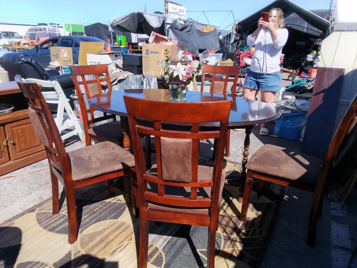 dining room set