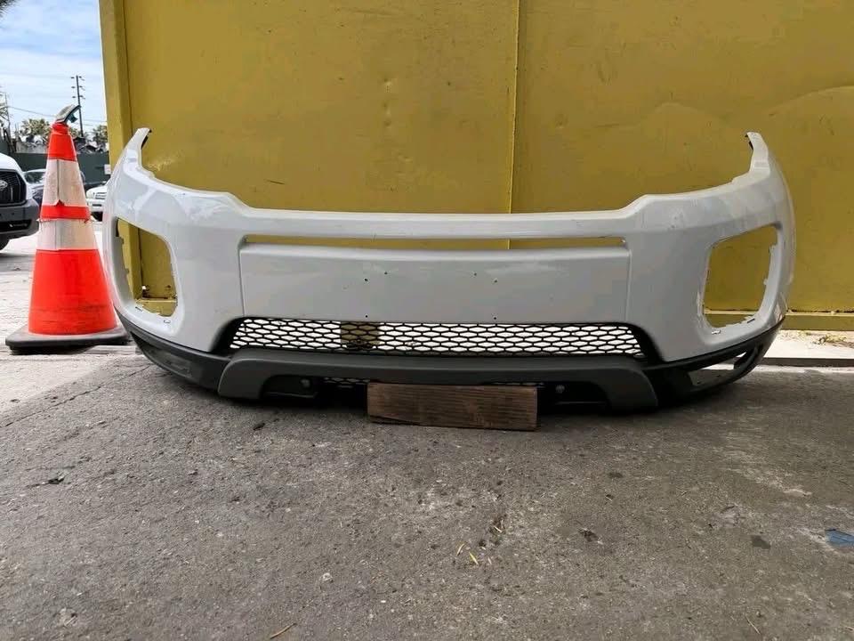 2016 2019 RANGE ROVER  EVOQUE FRONT BUMPER